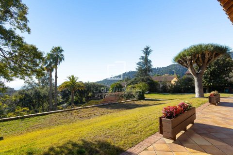 Продажа виллы в Премия де Дальт, Барселона, Испания 5 спален, 617м2 №150288 - фото 7