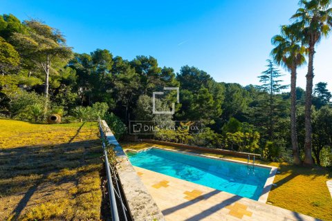 Продажа виллы в Премия де Дальт, Барселона, Испания 5 спален, 617м2 №150288 - фото 8