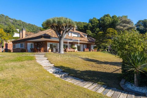 Продажа виллы в Премия де Дальт, Барселона, Испания 5 спален, 617м2 №150288 - фото 3