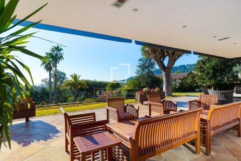 Продажа виллы в Премия де Дальт, Барселона, Испания 5 спален, 617м2 №150288 - фото 2