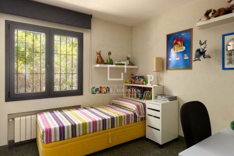 Villa for sale in Premia De Dalt, Barcelona, Spain 3 bedrooms, 338 sq.m. No. 150292 - photo 16