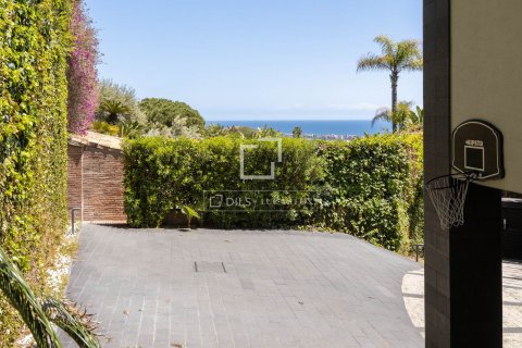 Villa for sale in Premia De Dalt, Barcelona, Spain 3 bedrooms, 338 sq.m. No. 150292 - photo 20