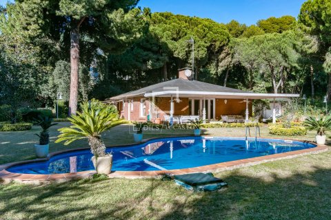 Villa for sale in Sant Andreu de Llavaneres, Barcelona, Spain 14 bedrooms, 2260 sq.m. No. 150291 - photo 2