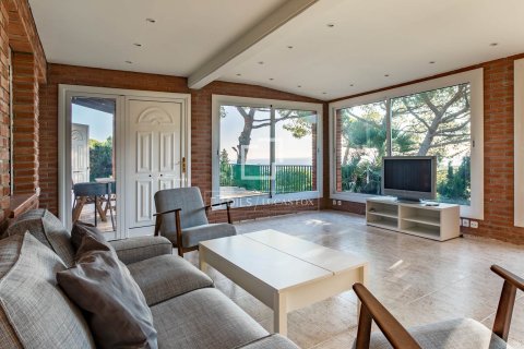 Villa for sale in Sant Andreu de Llavaneres, Barcelona, Spain 14 bedrooms, 2260 sq.m. No. 150291 - photo 16