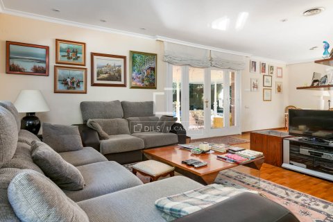 Villa for sale in Sant Andreu de Llavaneres, Barcelona, Spain 14 bedrooms, 2260 sq.m. No. 150291 - photo 24