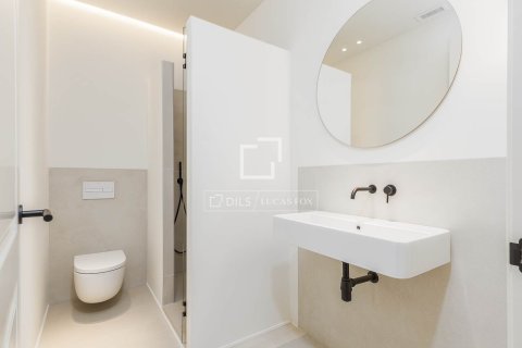 Apartamento en venta en Barcelona, España 3 dormitorios, 120 m2 No. 150286 - foto 12