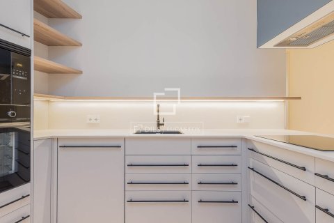 Apartamento en venta en Barcelona, España 3 dormitorios, 120 m2 No. 150286 - foto 2