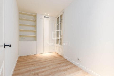 Apartamento en venta en Barcelona, España 3 dormitorios, 120 m2 No. 150286 - foto 13