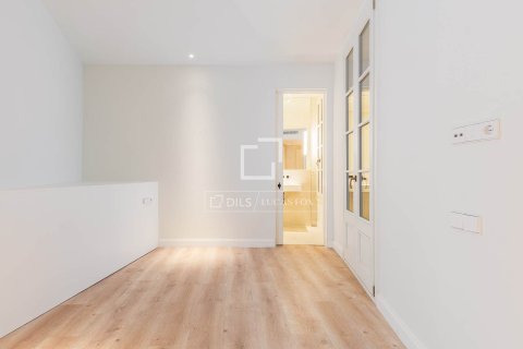 Apartamento en venta en Barcelona, España 3 dormitorios, 120 m2 No. 150286 - foto 8