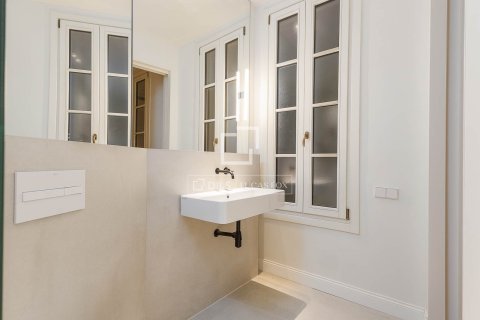 Apartamento en venta en Barcelona, España 3 dormitorios, 120 m2 No. 150286 - foto 10