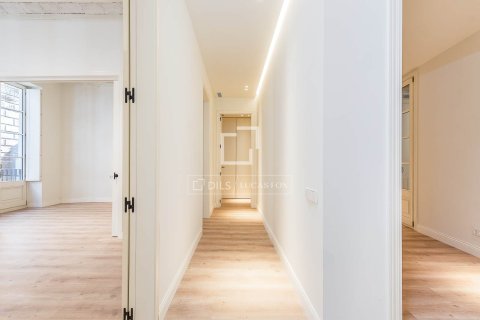 Apartamento en venta en Barcelona, España 3 dormitorios, 120 m2 No. 150286 - foto 11