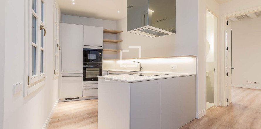 Apartamento en Barcelona, España 3 dormitorios, 120 m2 No. 150286