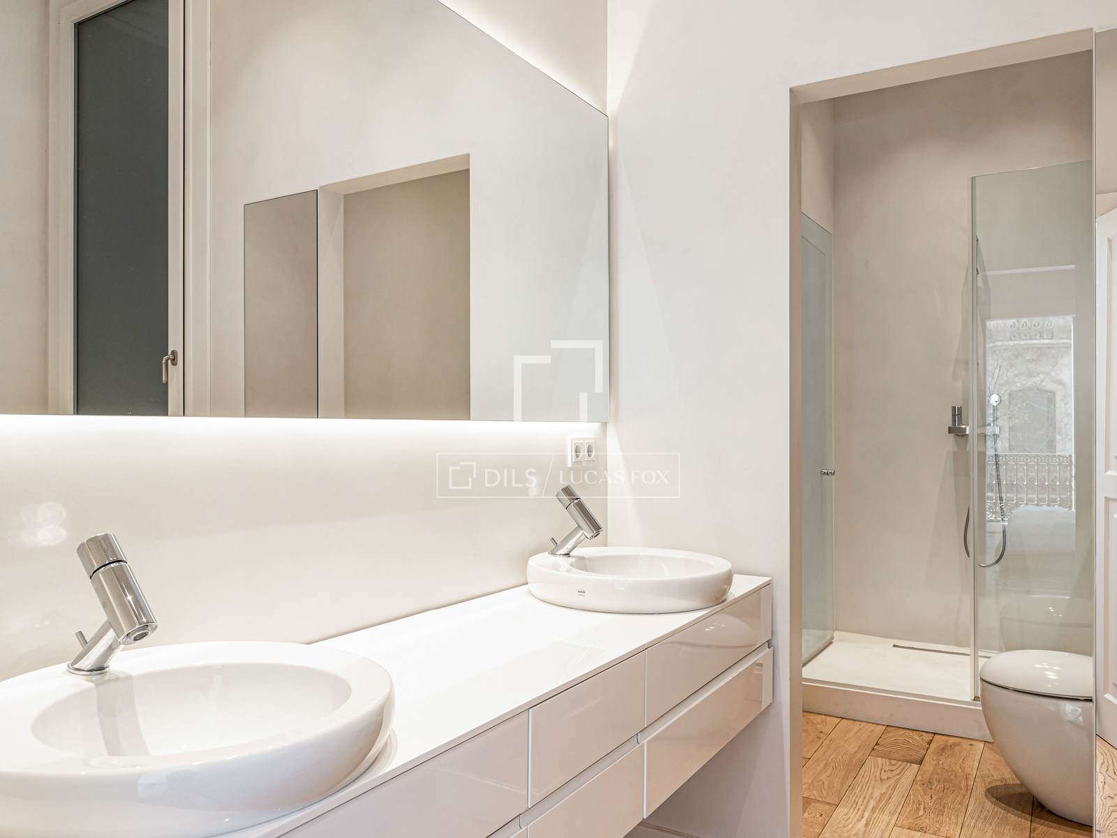 Wohnung in Barcelona, Spanien 5 Schlafzimmer, 222 m2 Nr. 150287