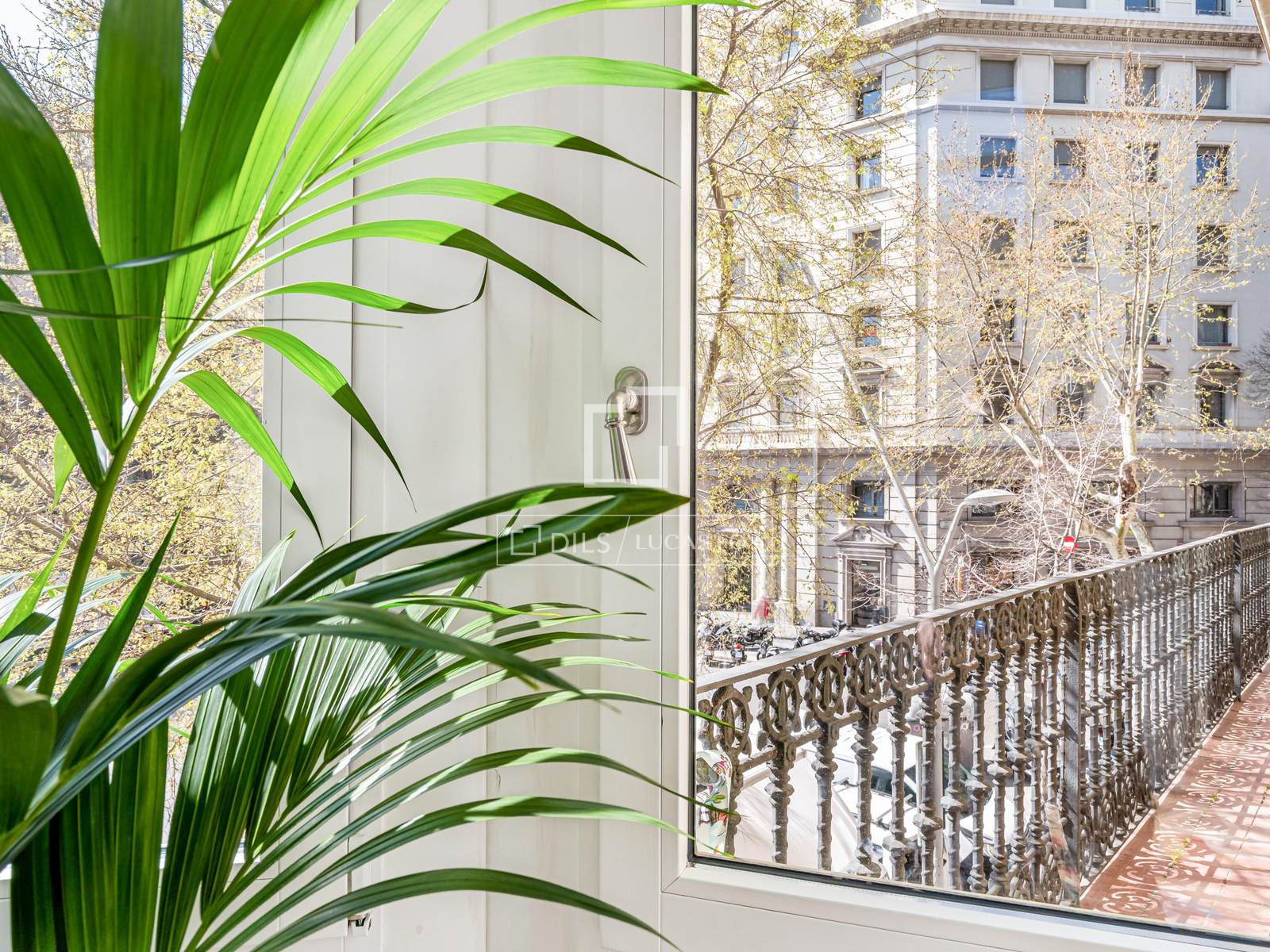 Wohnung in Barcelona, Spanien 5 Schlafzimmer, 222 m2 Nr. 150287