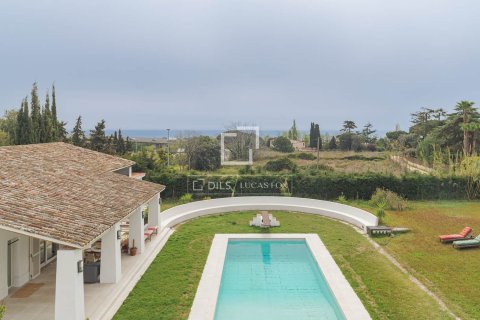 Villa for sale in Sant Andreu de Llavaneres, Barcelona, Spain 8 bedrooms, 763 sq.m. No. 150289 - photo 2