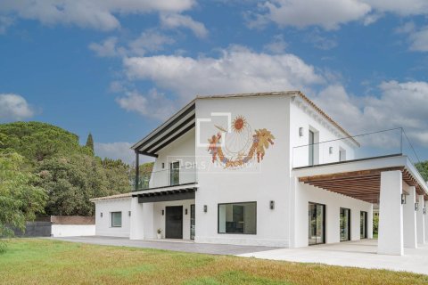 Villa for sale in Sant Andreu de Llavaneres, Barcelona, Spain 8 bedrooms, 763 sq.m. No. 150289 - photo 7