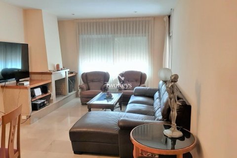 House for sale El Masnou, Barcelona, Spain 4 bedrooms, 340 sq.m. No. 41014 - photo 29