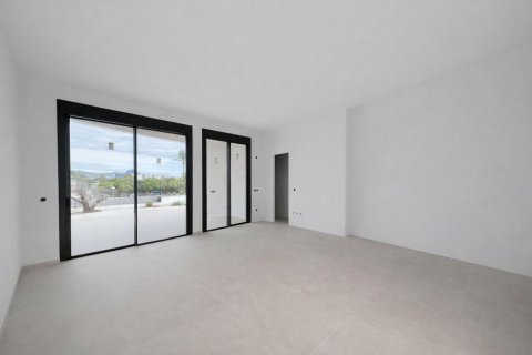 Villa for sale in La Font, Alicante, Spain 4 bedrooms, 500 sq.m. No. 165595 - photo 5