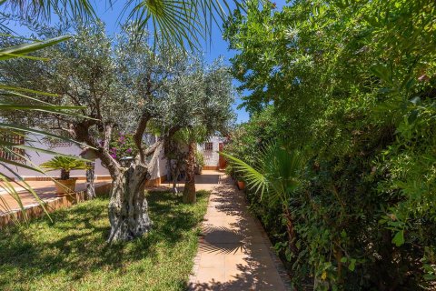 Villa for sale in Alicante, Spain 4 bedrooms, 168 sq.m. No. 165596 - photo 20