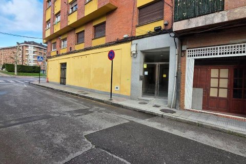 Commercial property for sale in Oviedo, Asturias, Spain 86 sq.m. No. 182823 - photo 2