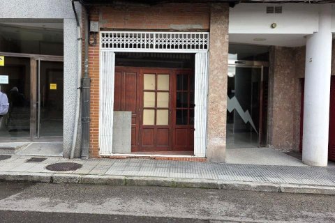Liikekiinteistö Oviedo, Asturias, Espanja 86 m2 No. 182823