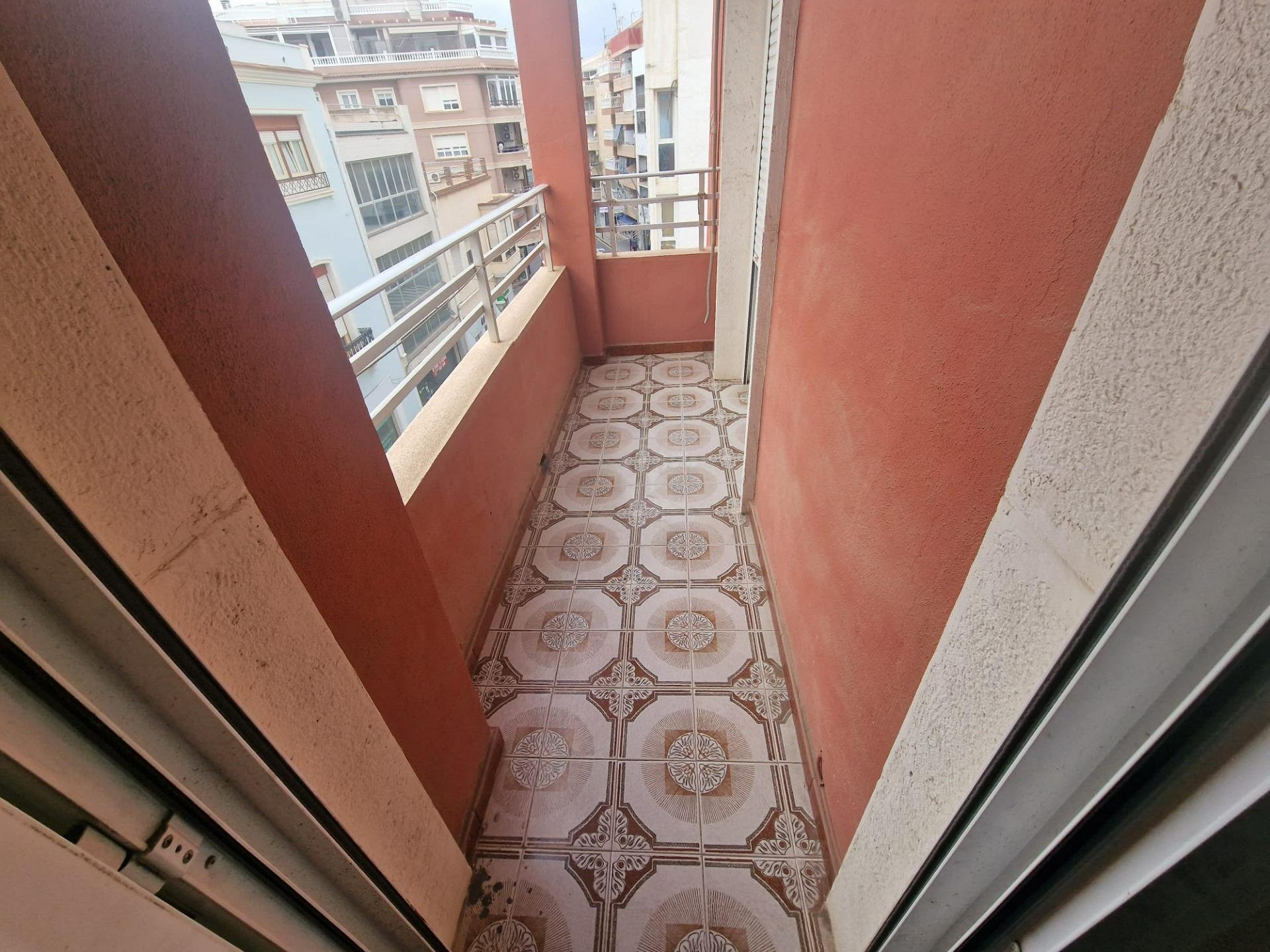 Apartment in Torrevieja, Alicante, Spain 3 bedrooms, 110 sq.m. No. 182821