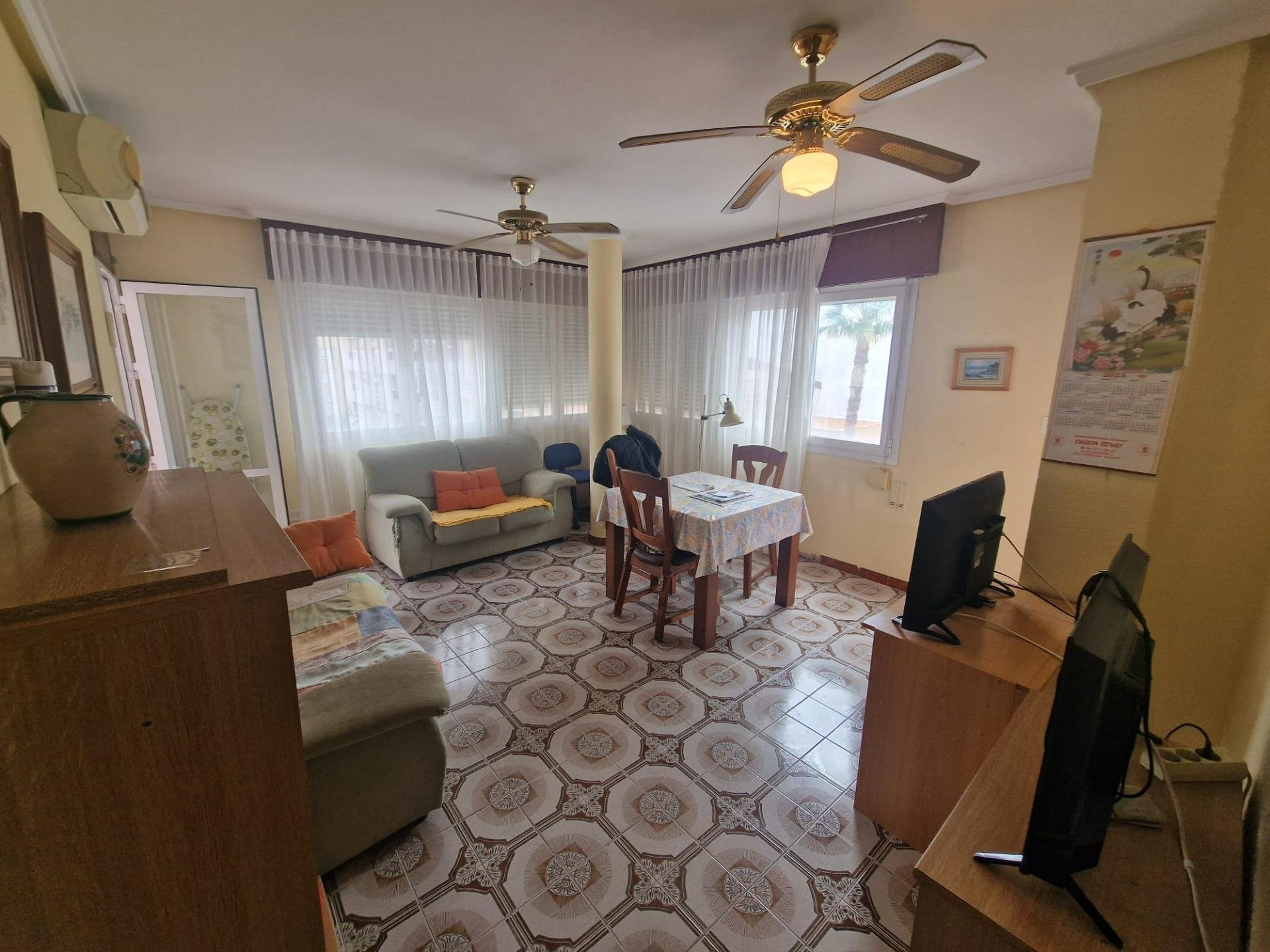 Apartment in Torrevieja, Alicante, Spain 3 bedrooms, 110 sq.m. No. 182821