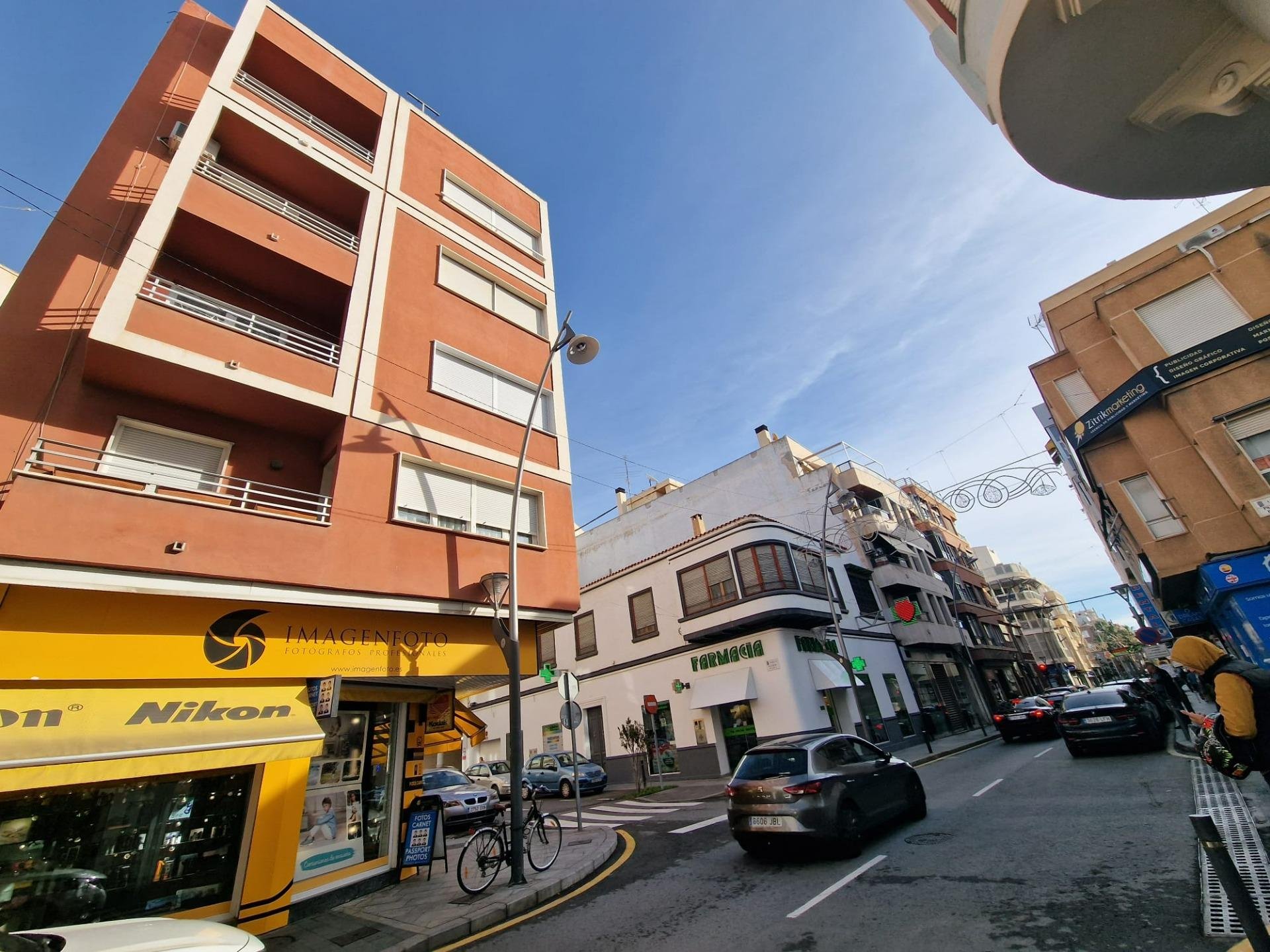 Apartment in Torrevieja, Alicante, Spain 3 bedrooms, 110 sq.m. No. 182821