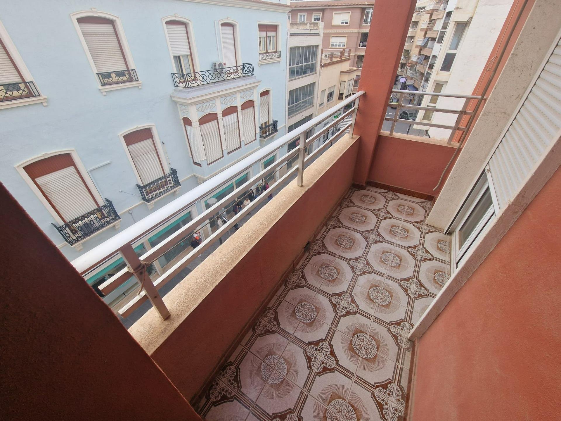 Apartment in Torrevieja, Alicante, Spain 3 bedrooms, 110 sq.m. No. 182821