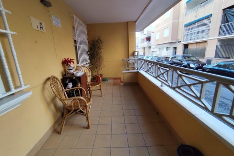 Lägenhet till salu i Torrevieja, Alicante, Spanien 4 sovrum, 107 kvm. Nr. 182820 - foto 17