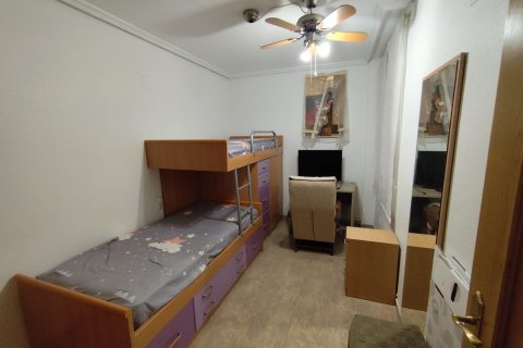 Lägenhet till salu i Torrevieja, Alicante, Spanien 4 sovrum, 107 kvm. Nr. 182820 - foto 15