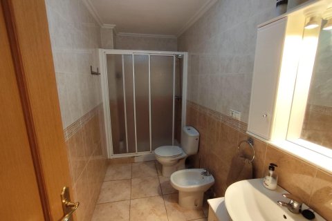 Lägenhet till salu i Torrevieja, Alicante, Spanien 4 sovrum, 107 kvm. Nr. 182820 - foto 12