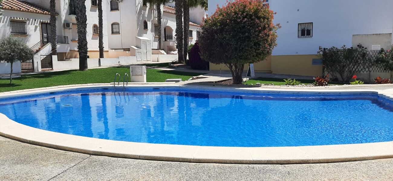 Apartamento en Villamartin, Alicante, España 2 dormitorios,  No. 183389