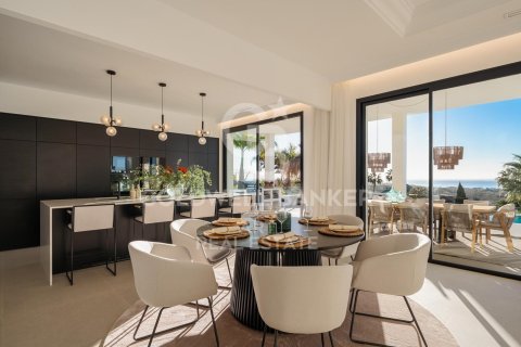 Villa en venta en Benahavís, Málaga, España 6 dormitorios, 1466 m2 No. 158899 - foto 5