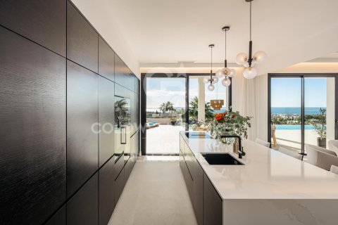 Villa en venta en Benahavís, Málaga, España 6 dormitorios, 1466 m2 No. 158899 - foto 6