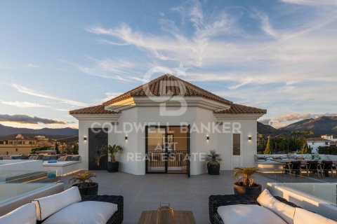 Villa en venta en Benahavís, Málaga, España 6 dormitorios, 1466 m2 No. 158899 - foto 21