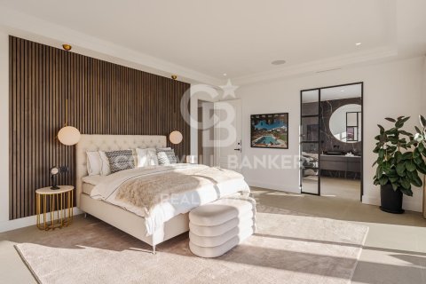 Villa en venta en Benahavís, Málaga, España 6 dormitorios, 1466 m2 No. 158899 - foto 12