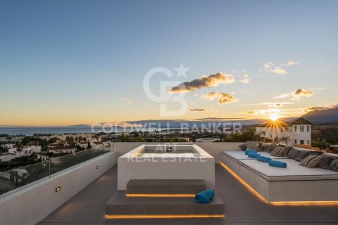 Villa en venta en Benahavís, Málaga, España 6 dormitorios, 1466 m2 No. 158899 - foto 23