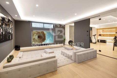 Villa en venta en Marbella, Málaga, España 5 dormitorios, 648 m2 No. 158900 - foto 16