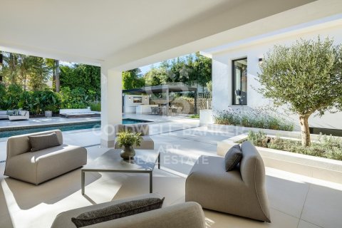 Villa en venta en Marbella, Málaga, España 5 dormitorios, 648 m2 No. 158900 - foto 6