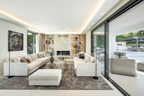 Villa en venta en Marbella, Málaga, España 5 dormitorios, 648 m2 No. 158900 - foto 2