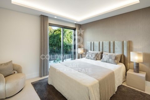 Villa en venta en Marbella, Málaga, España 5 dormitorios, 648 m2 No. 158900 - foto 8