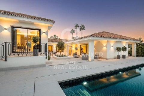 Villa à vendre à Marbella, Malaga, Espagne, 5 chambres, 648 m2 No. 158900 - photo 25
