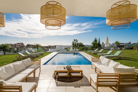 Villa pārdošanā Malaga, Spānijā 5 istabas, 901 m2 Nr. 106912 - attēls 1