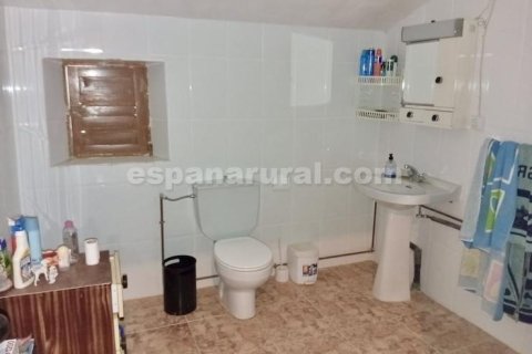 House for sale in Oria, Almeria, Spain 6 bedrooms, 260 sq.m. No. 183982 - photo 8
