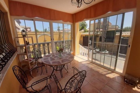 Villa for sale Torrevieja, Alicante, Spain 6 bedrooms, 400 sq.m. No. 113139 - photo 16