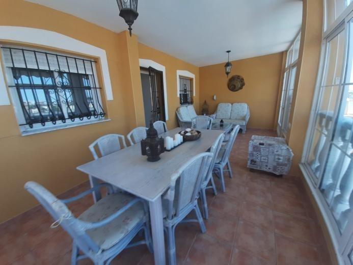 Villa i Torrevieja, Alicante, Spanien 6 sovrum, 400 kvm. Nr. 113139