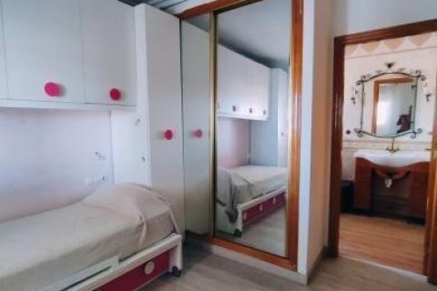 Продажа виллы в Торревьеха, Аликанте, Испания 6 спален, 400м2 №113139 - фото 17