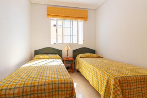 Apartment for sale Pilar de la Horadada, Alicante, Spain 3 bedrooms, 103 sq.m. No. 113143 - photo 12