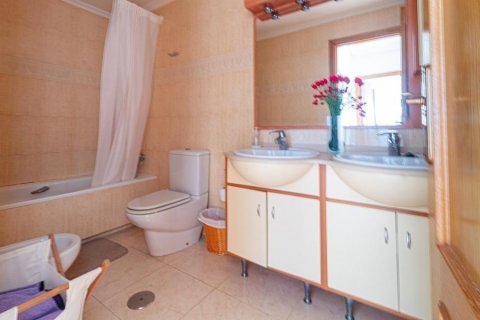 Apartment for sale Pilar de la Horadada, Alicante, Spain 3 bedrooms, 103 sq.m. No. 113143 - photo 11